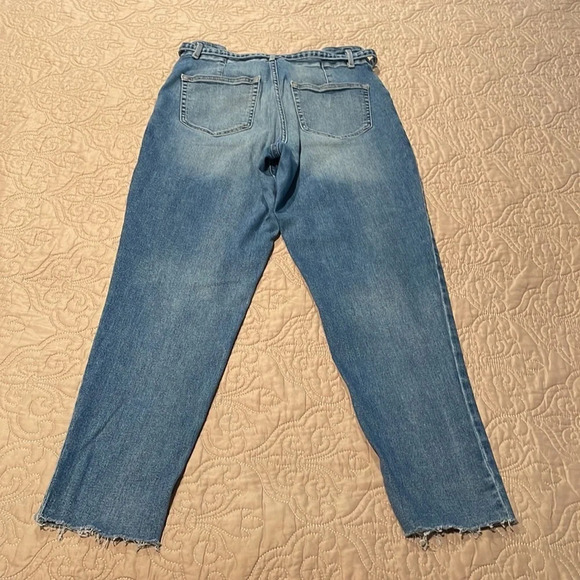 Hollister Jeans - Picture 6 of 10